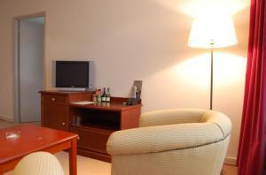 Crown 3*